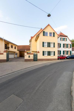 Weingut und Gästehaus Henrici
